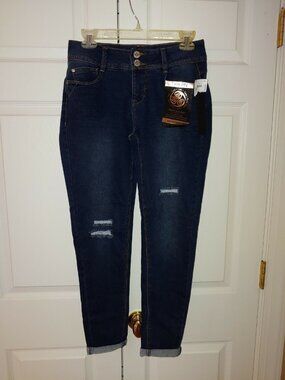 New Women Thorn Curvy Fit Dark Wash Gratifit Distressed Ankle Jeans Size 4